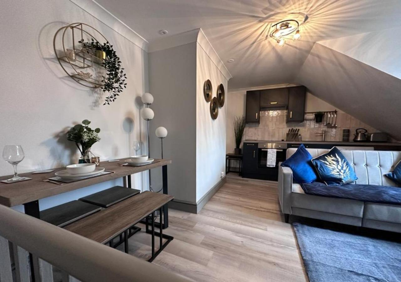 Cosy Flat In Town Centre *